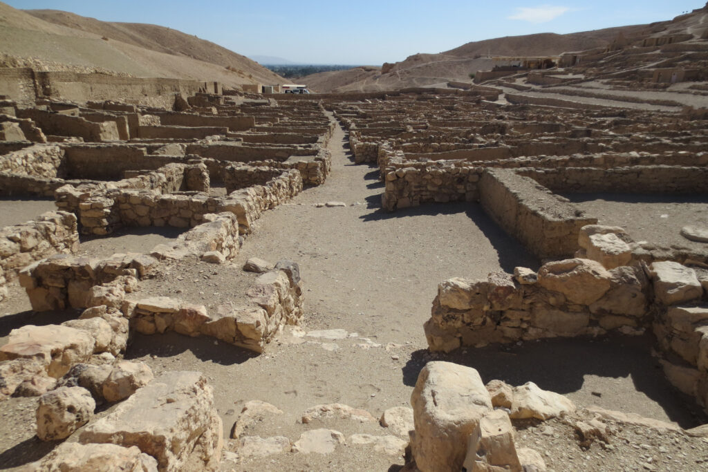 Deir el Medina – an Artists’ Community in Ancient Egypt